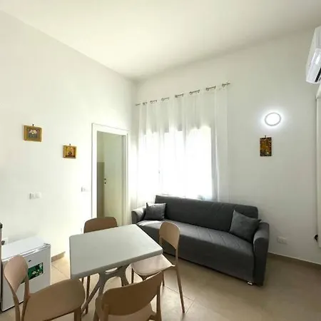 Casa Ferrante Чинизи