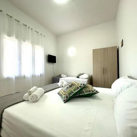 Casa Ferrante Чинизи