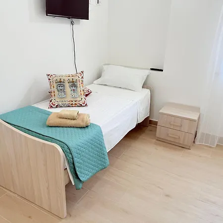 Casa Ferrante Гостевой дом Чинизи