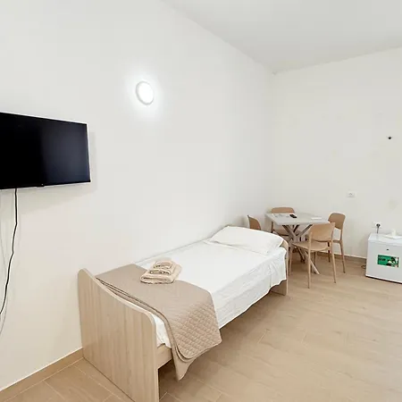 Casa Ferrante 3*