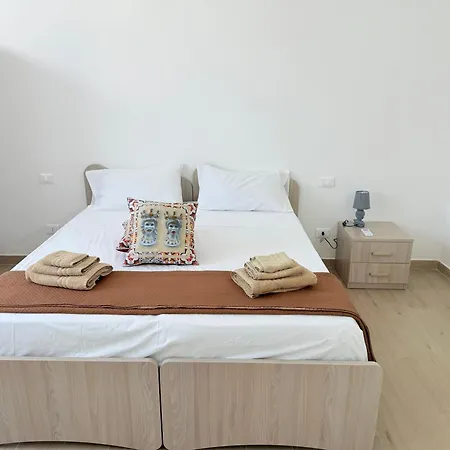 Casa Ferrante Чинизи