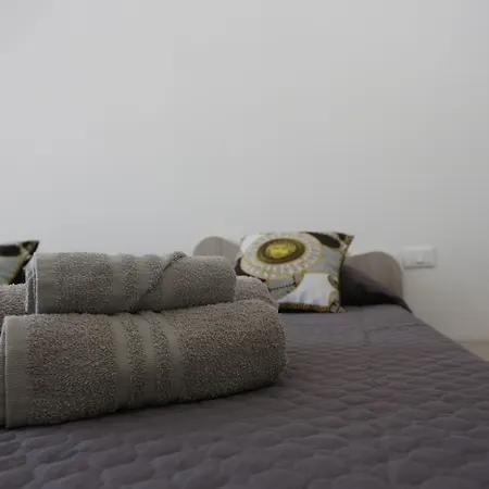 Casa Ferrante 3*