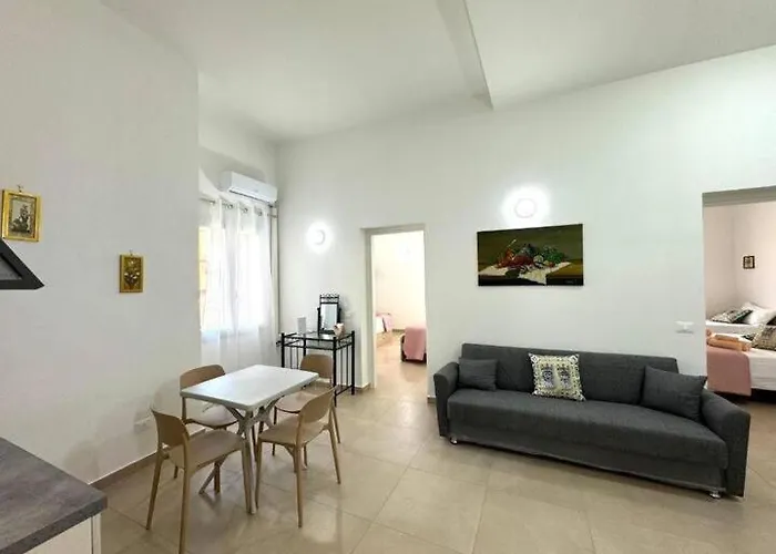Casa Ferrante 3*